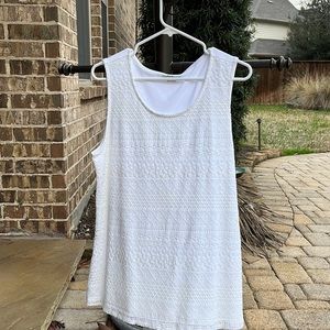 NWOT Women’s Lace Front Top. L